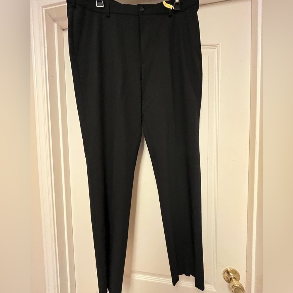 Stafford Men's Elegant Black Dress Pants